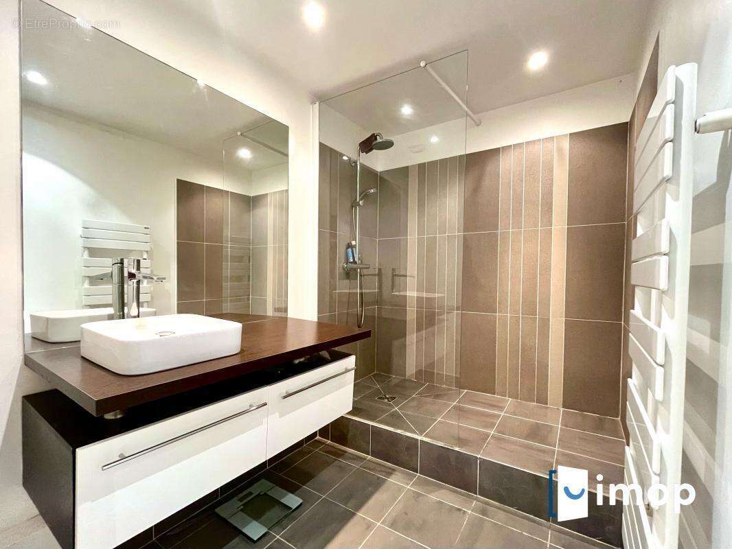 Appartement à SURESNES