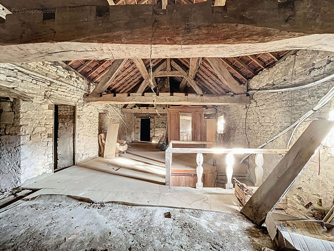 Maison à SAINT-MAURICE-SUR-VINGEANNE