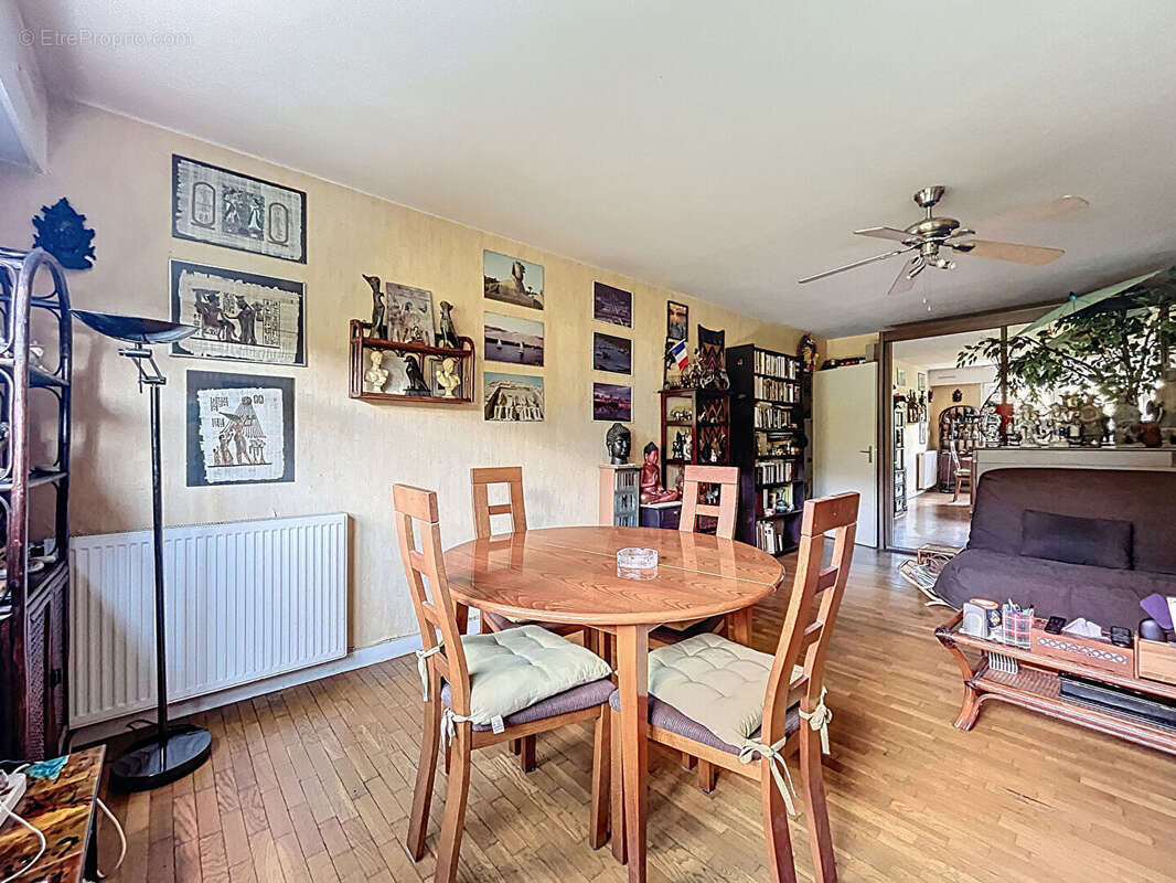 Appartement à SURESNES