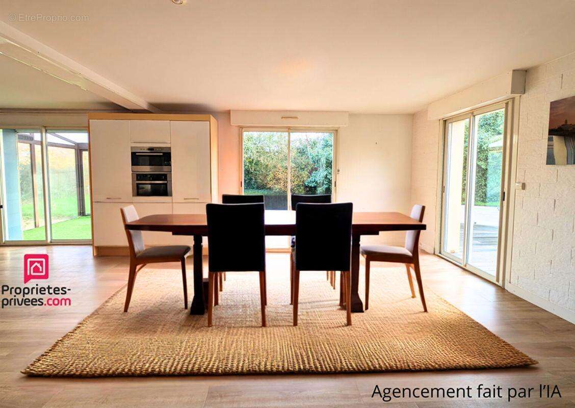 Maison à SAINTE-LUCE-SUR-LOIRE