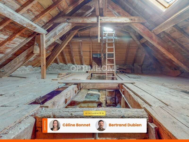 Maison à SAINT-JEAN-DES-OLLIERES