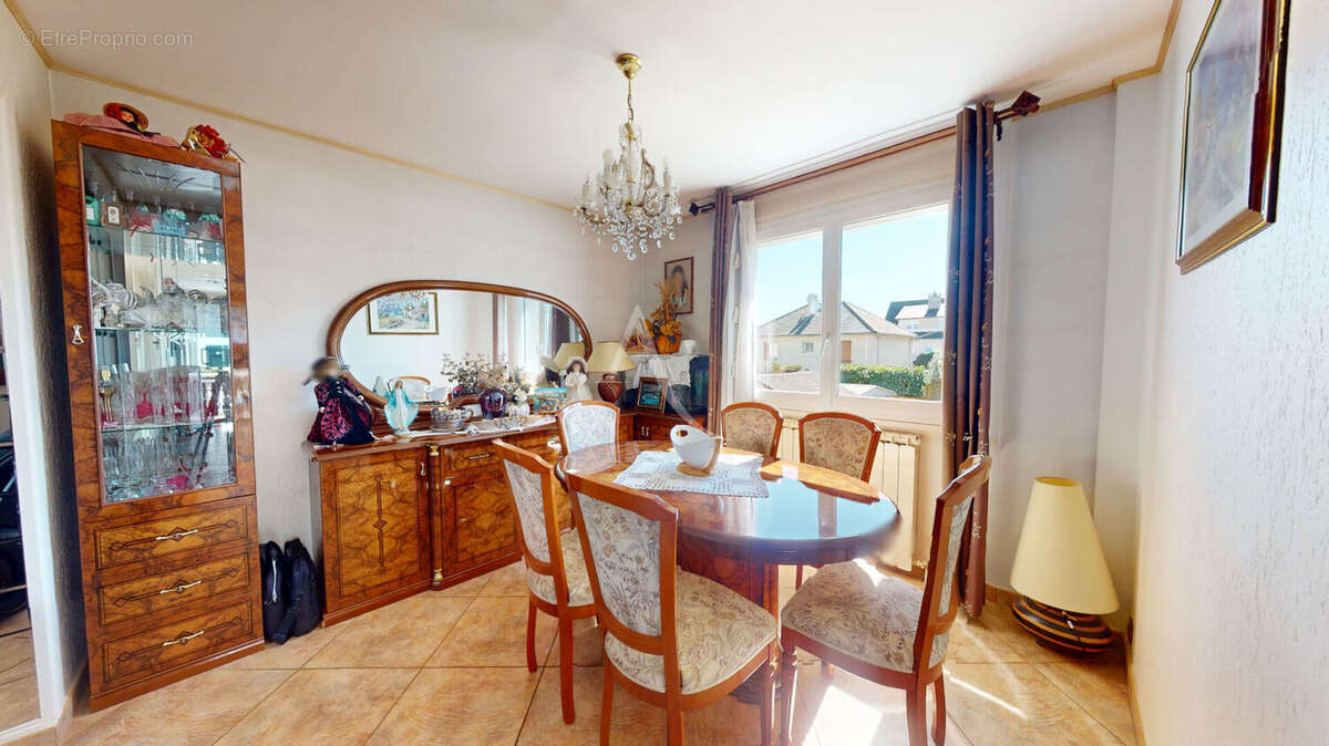 Maison à MORANGIS