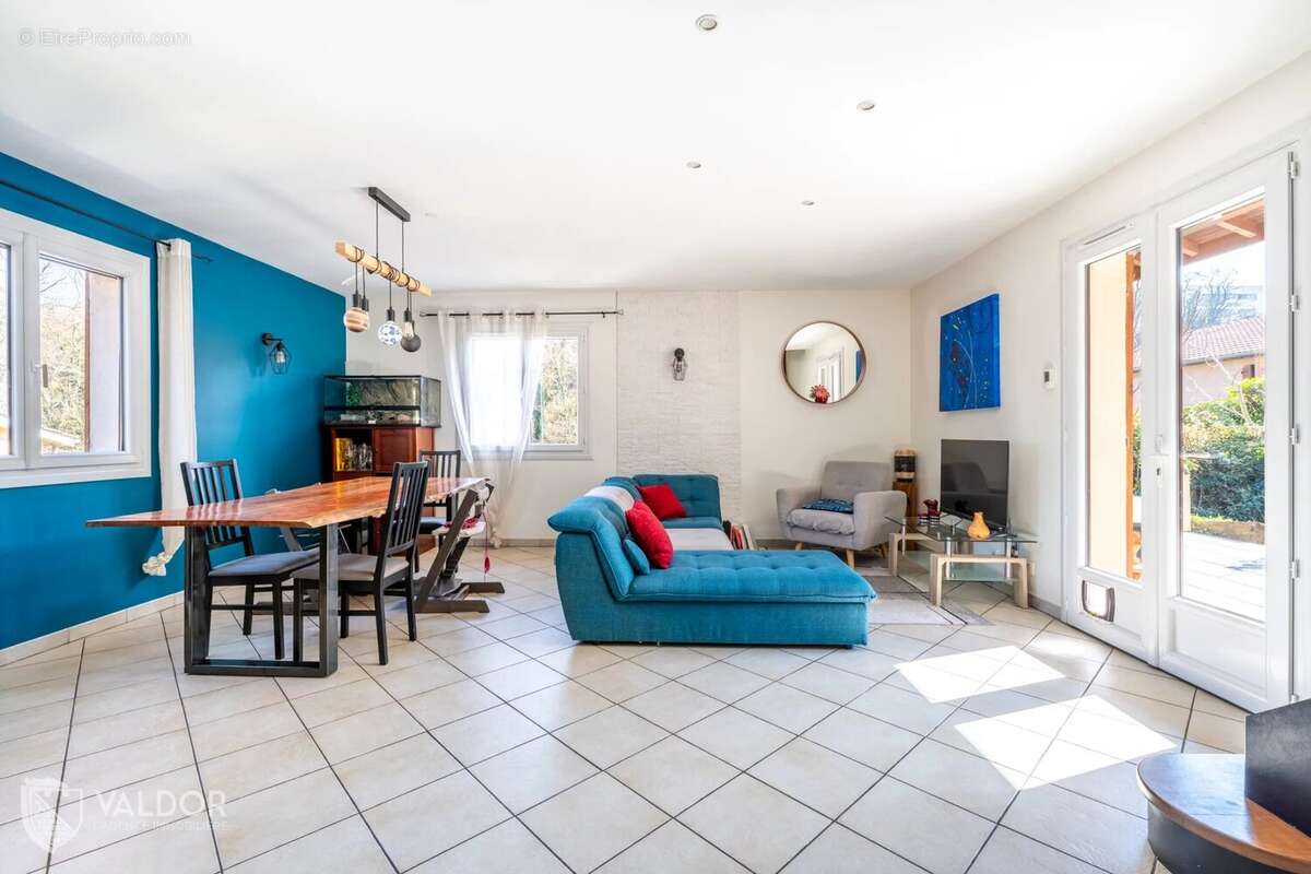 Maison à FONTAINES-SUR-SAONE