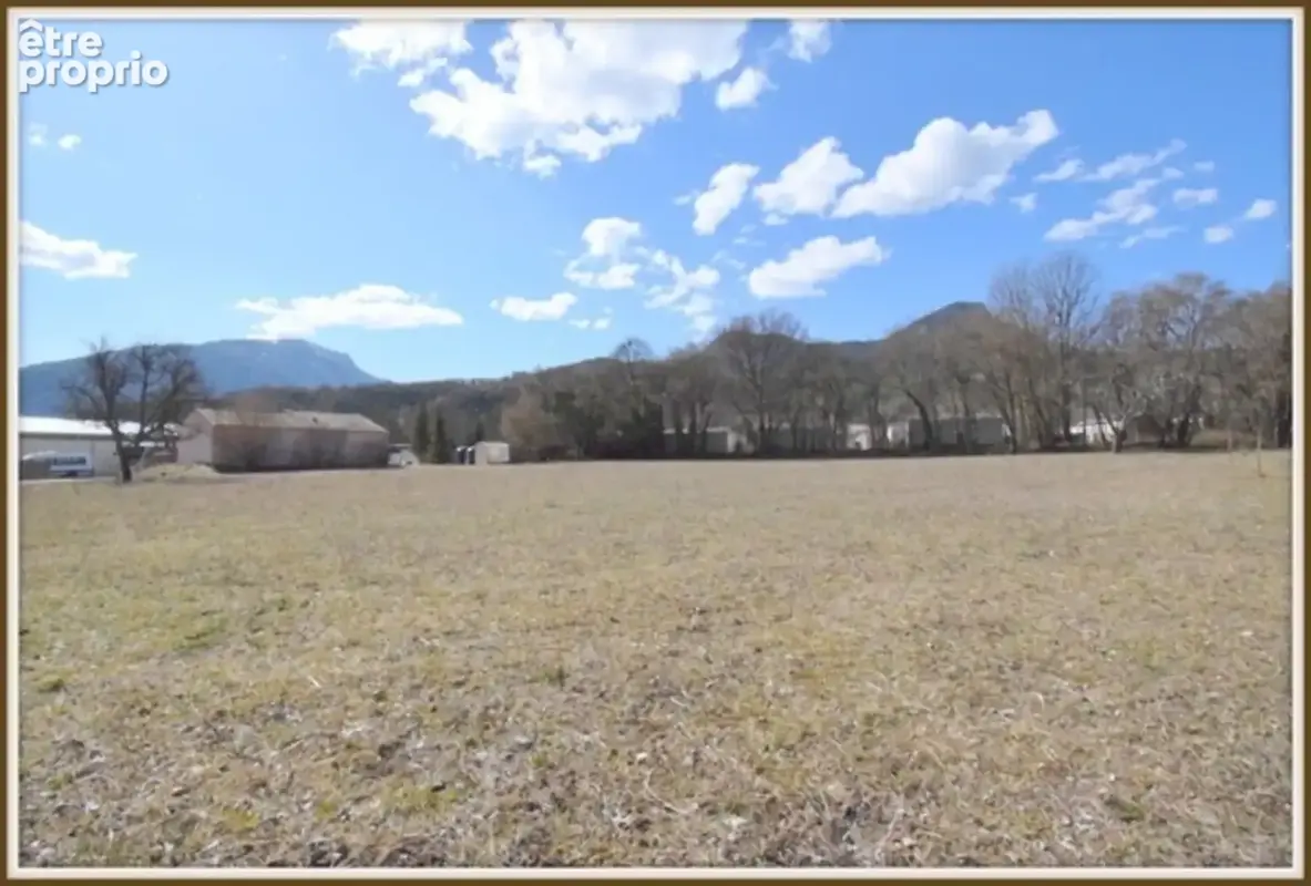Terrain à CASTELLANE
