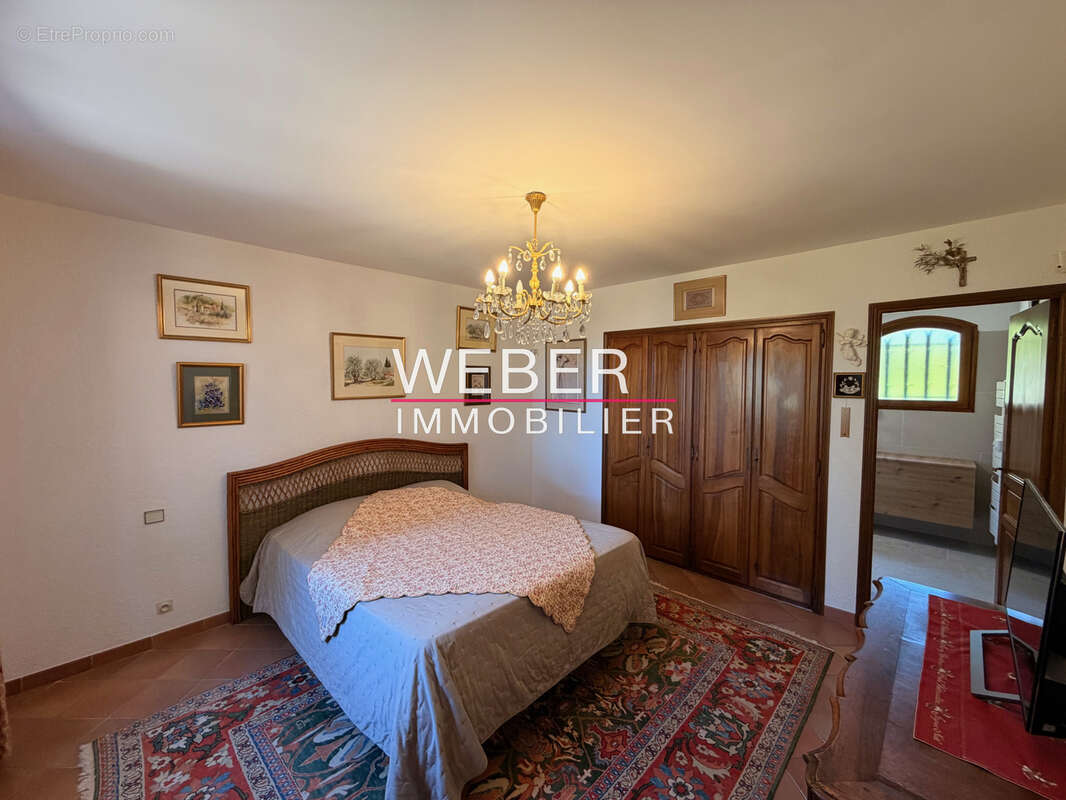 OLLIOULES - Villa 200 m2 - Piscine - Aperçu mer - photo 11