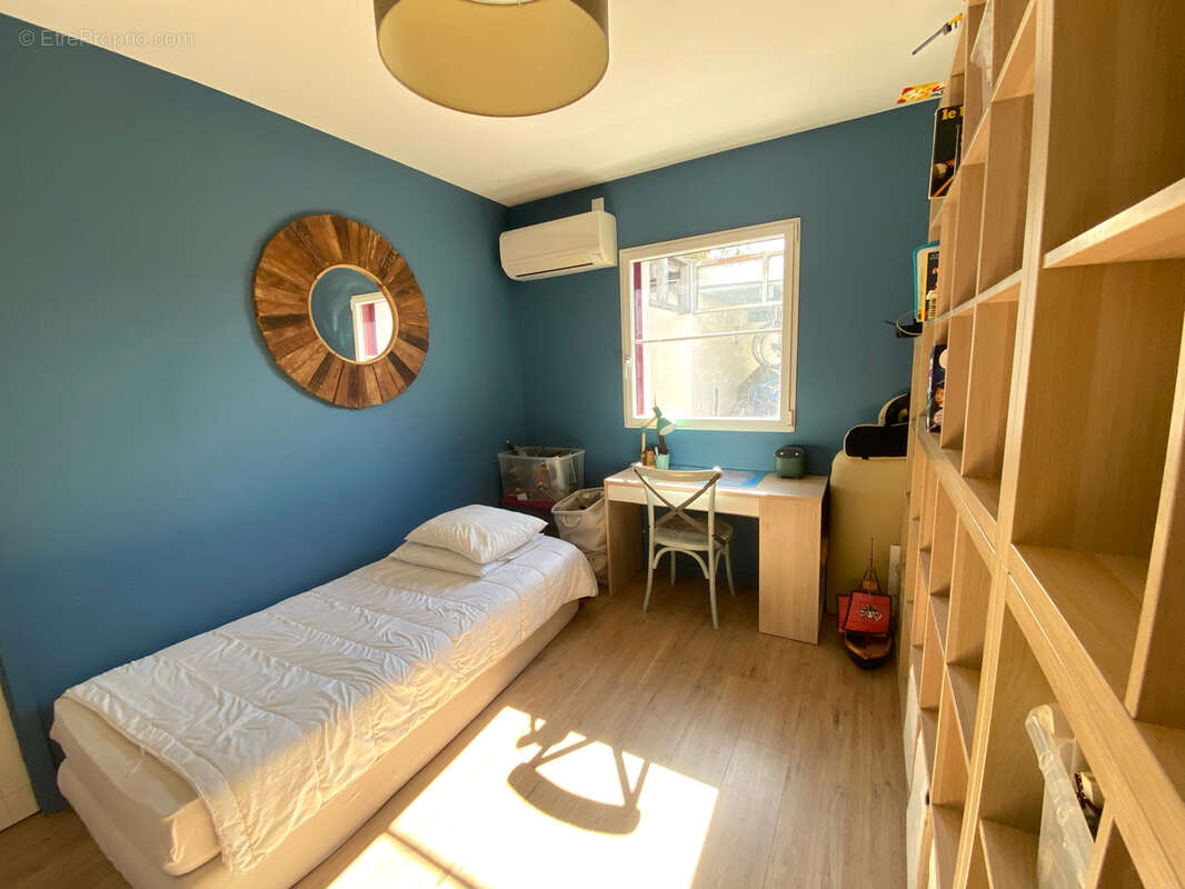 Maison à PUJOLS-SUR-CIRON