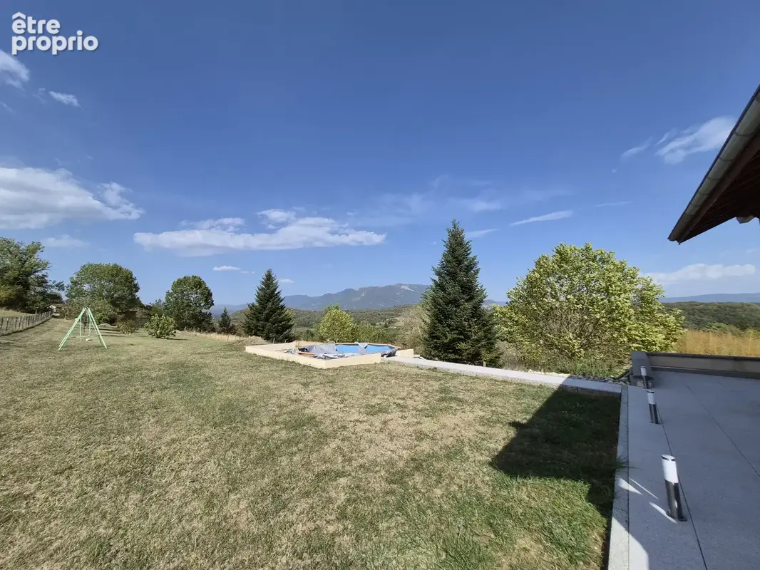 Maison individuelle de 142 m2 édifiée sur un terrain de 3115 m2 - photo 4