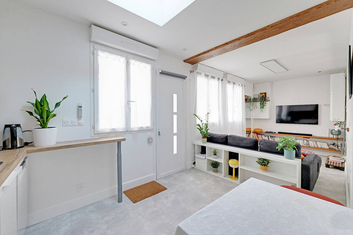 Appartement à PARIS-10E