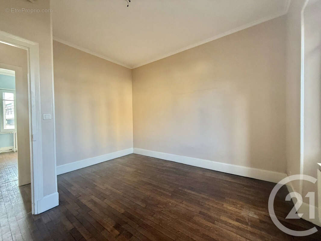 Appartement à MOULINS
