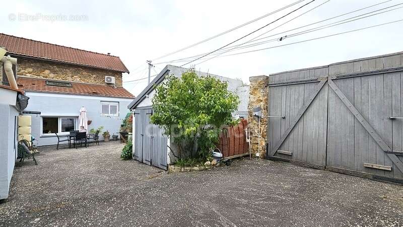 Maison à BALLANCOURT-SUR-ESSONNE