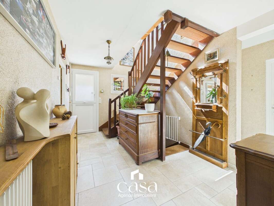 Maison 199 m² à Bretteville-Sur-Odon  - photo 9