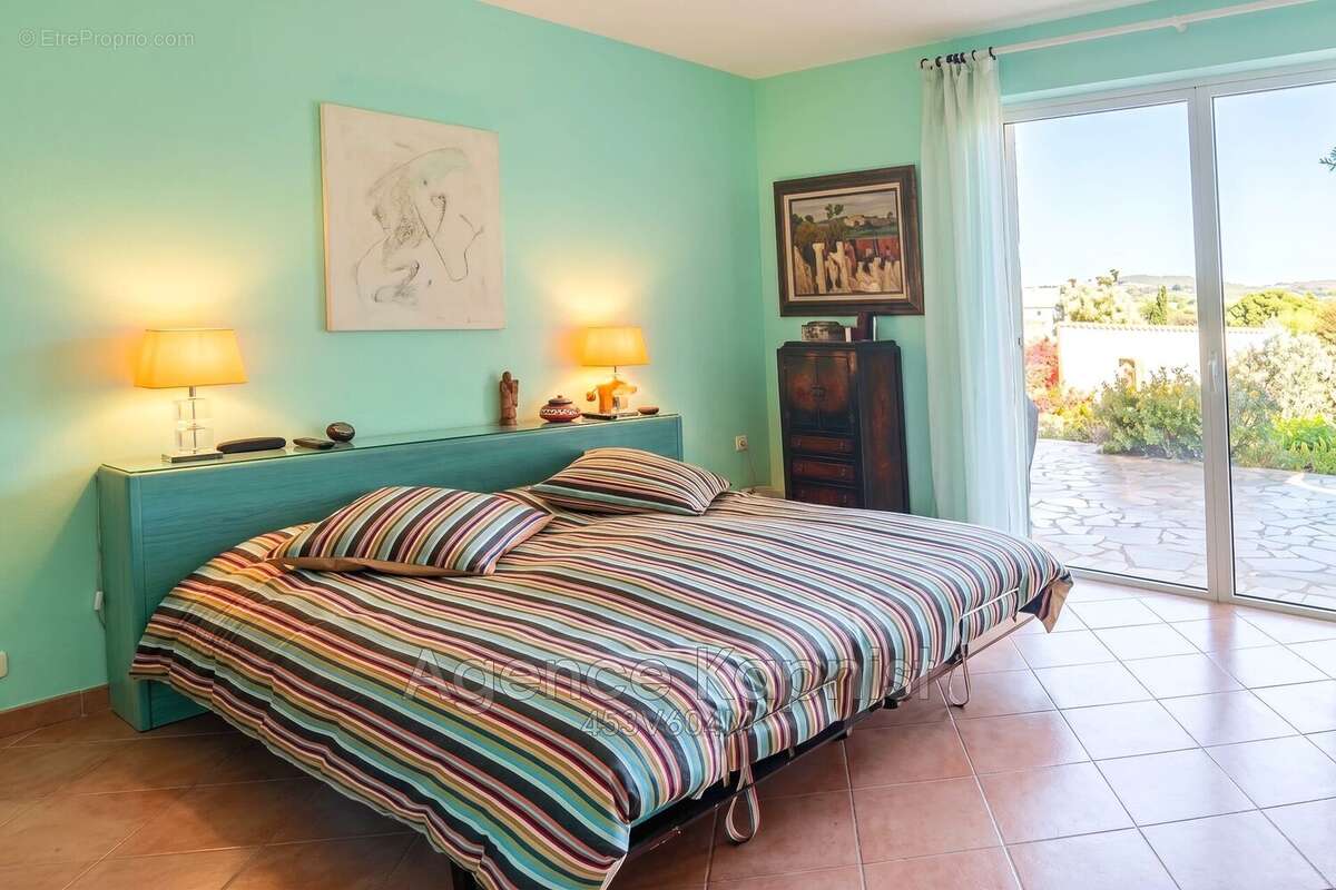 Maison 350 m² à Flayosc  - photo 7