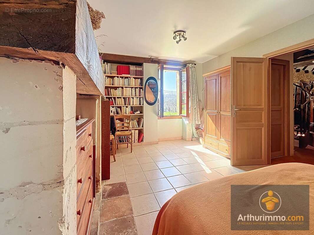 Maison à LE BUISSON-DE-CADOUIN