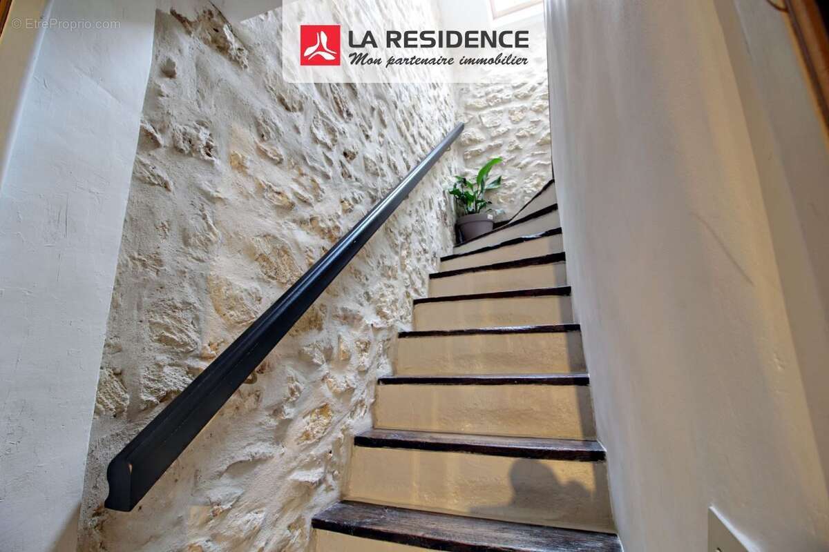 Appartement à VAUX-SUR-SEINE