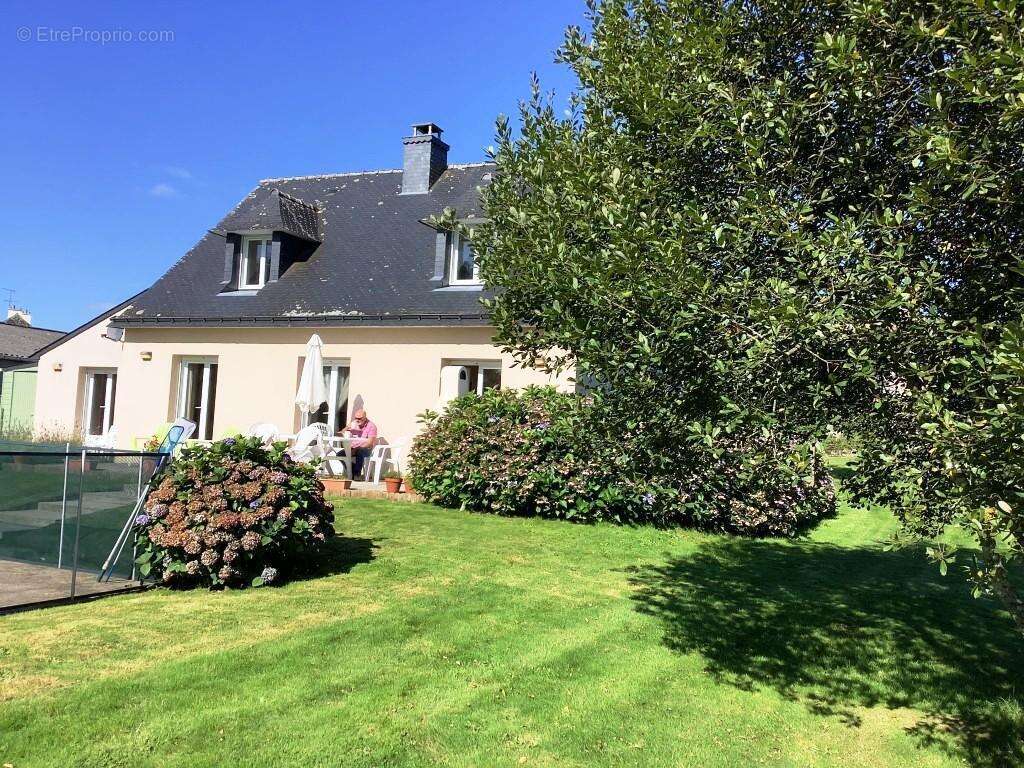 Maison à KERNASCLEDEN