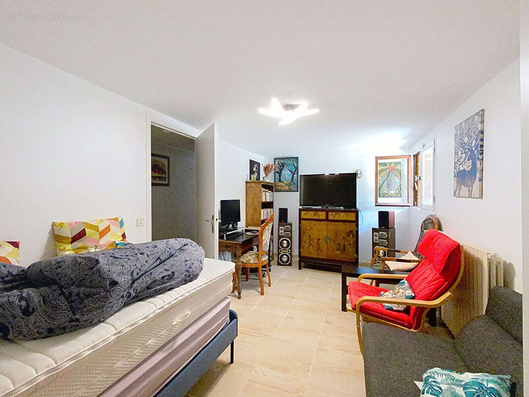 Maison à SAINT-MAUR-DES-FOSSES