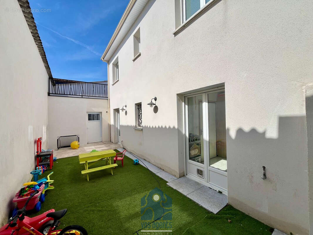 Maison 4 pièces avec terrain, garage et terrasse - photo 3