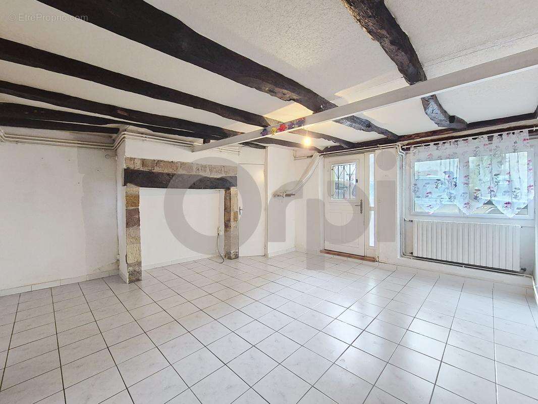 Maison à TERRASSON-LAVILLEDIEU