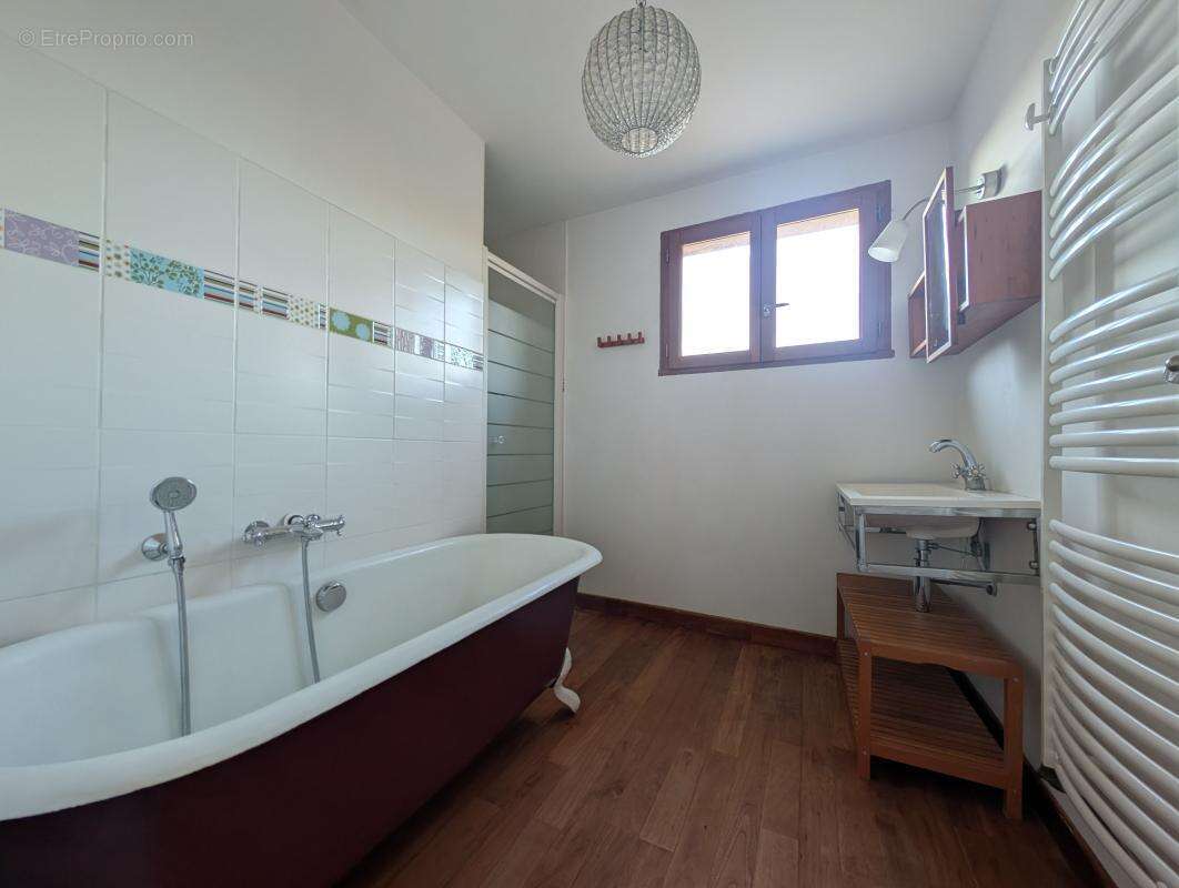 Maison à CASTELNAU-DE-GUERS