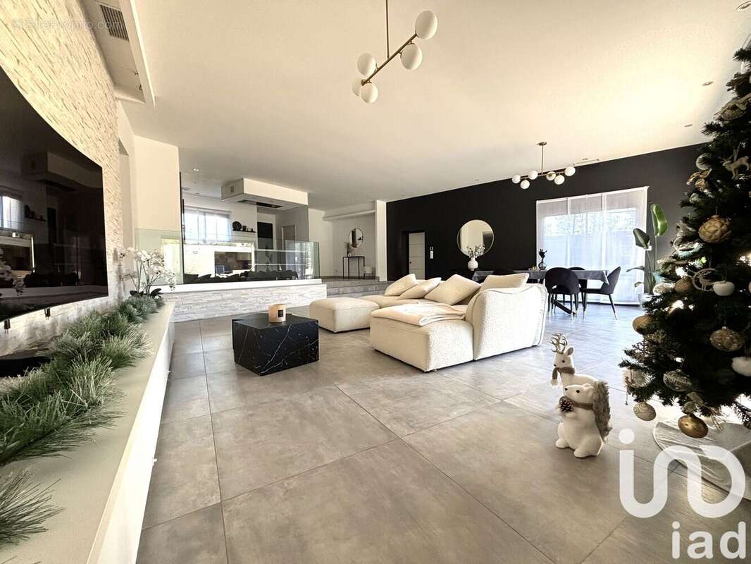 Photo 8 - Maison à PEYRESTORTES