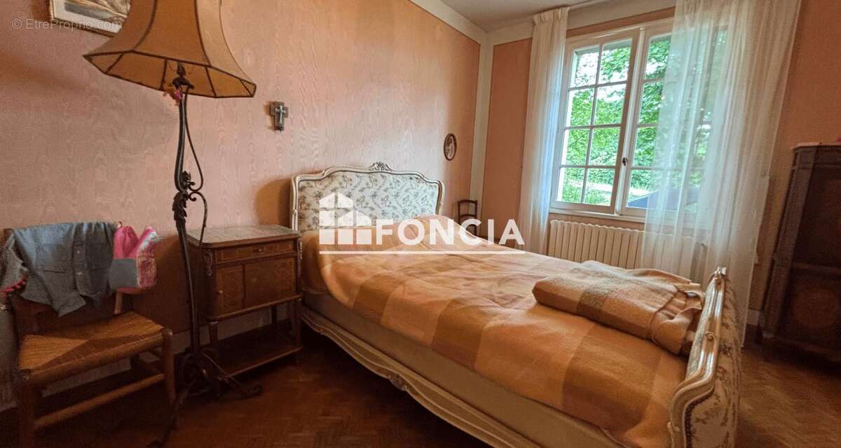 Maison à LA BAZOGE