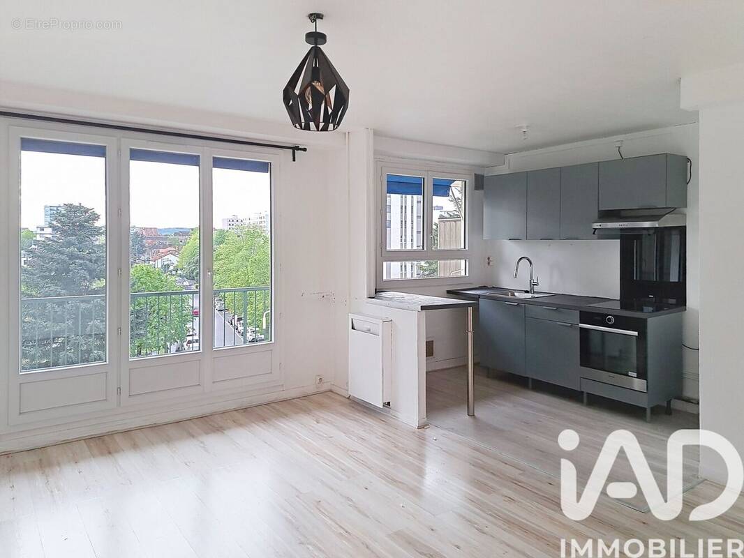 Photo 1 - Appartement à LONGJUMEAU