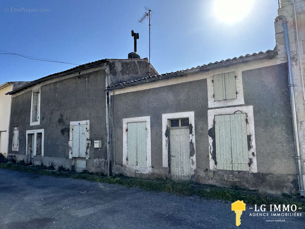 Maison à MORTAGNE-SUR-GIRONDE
