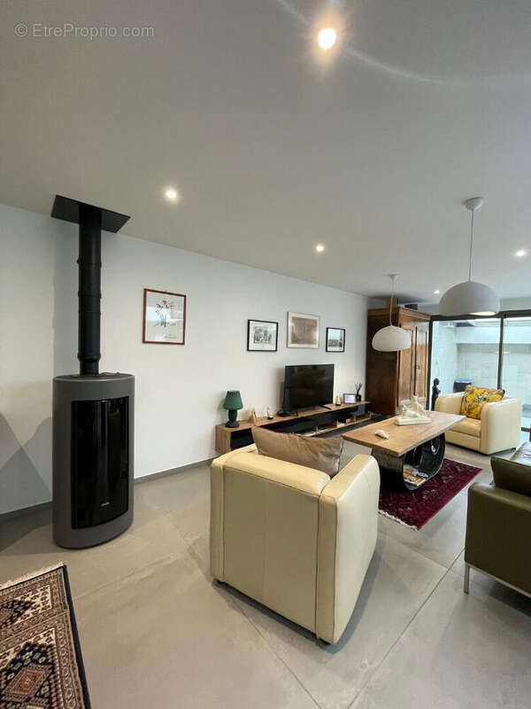 Maison à ROCHE-LA-MOLIERE