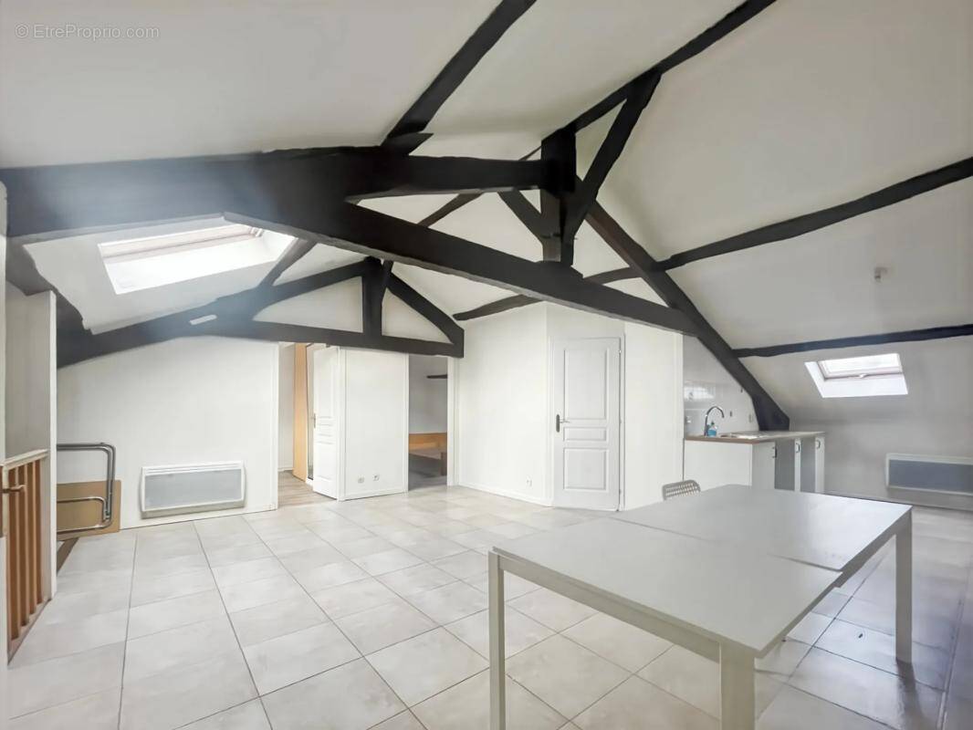 Appartement à CORBEIL-ESSONNES