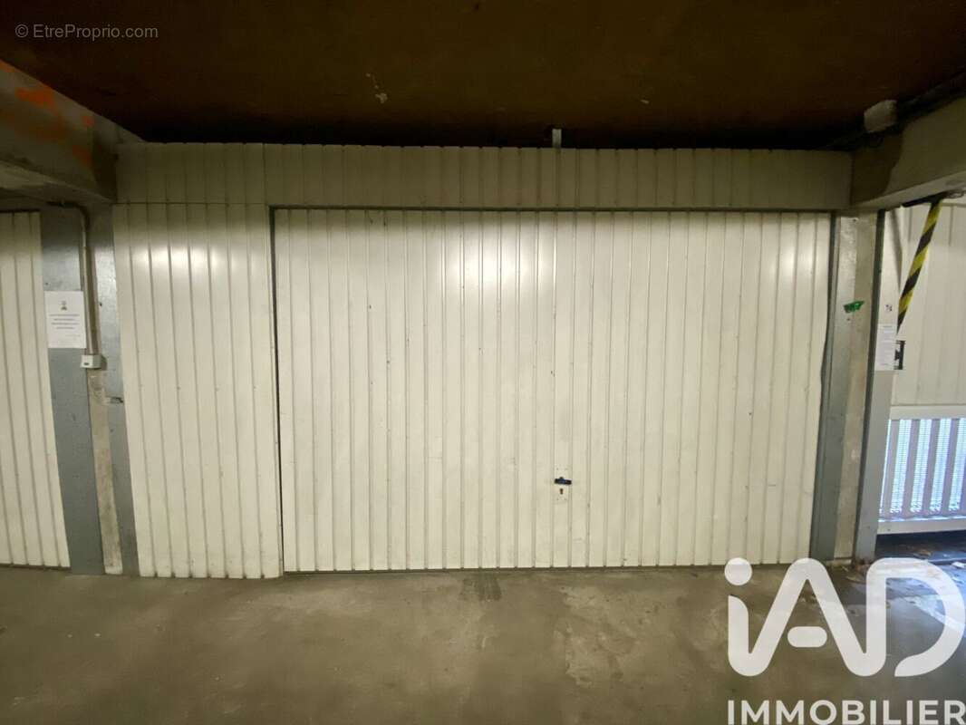 Photo 4 - Parking à VIRY-CHATILLON