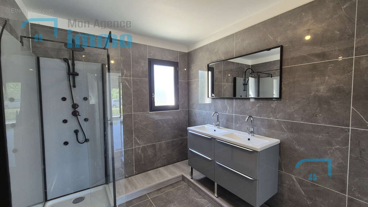 Maison à MEHUN-SUR-YEVRE