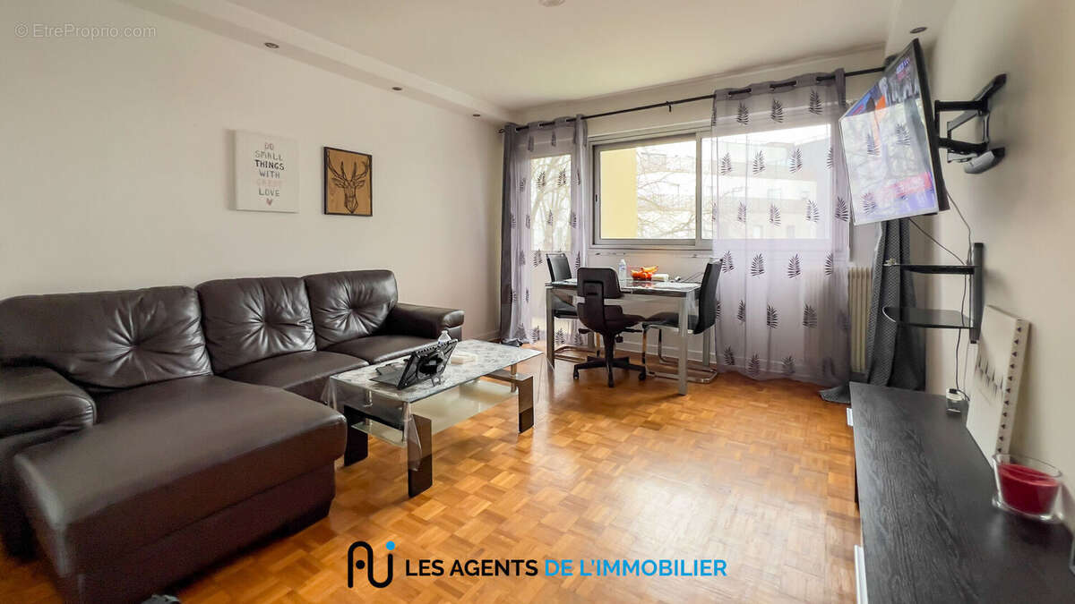 Appartement à NANTERRE