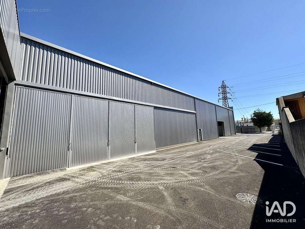 Photo 3 - Commerce à ORANGE