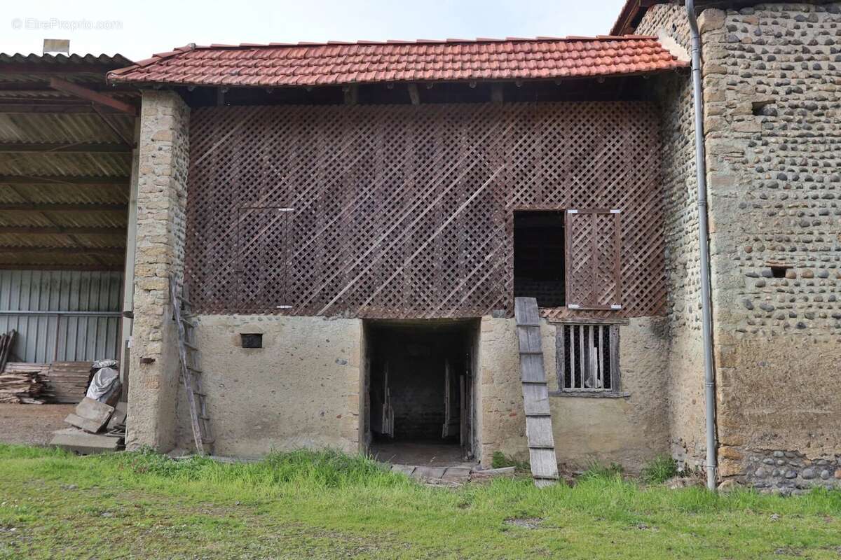 Maison à CASTELNAU-RIVIERE-BASSE
