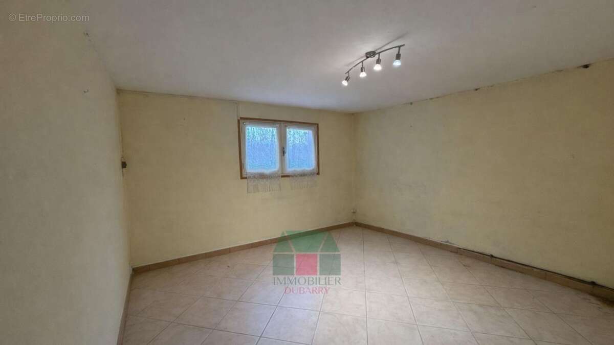 Plein centre Lévignac villa T4 jardin 469m²  garage sous sol - photo 12