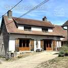 Maison à VIC-SOUS-THIL
