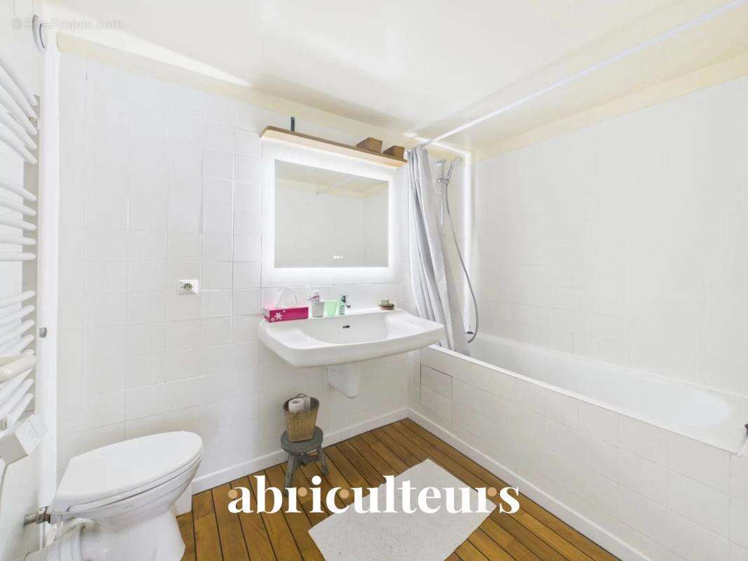 Duplex de caractère avec extérieur et beaux volumes en vente en vente à Les Lilas (93260) - photo 9