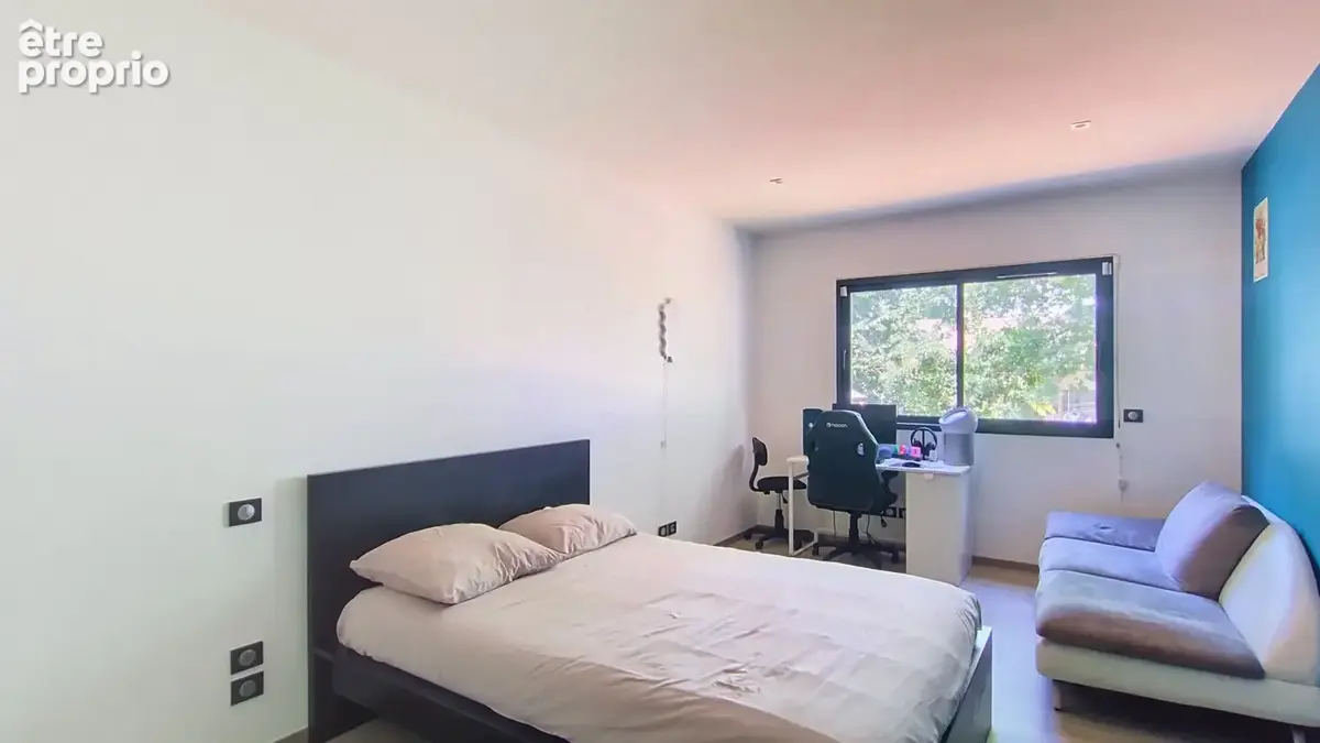 Maison contemporaine de standing avec piscine et grand garage - photo 9