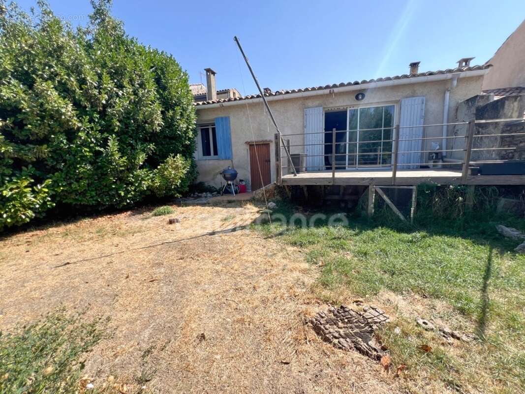 Maison de village 300 m² avec jardin et garage à vendre à Reillanne (04110) – Cœur du Luberon - photo 8