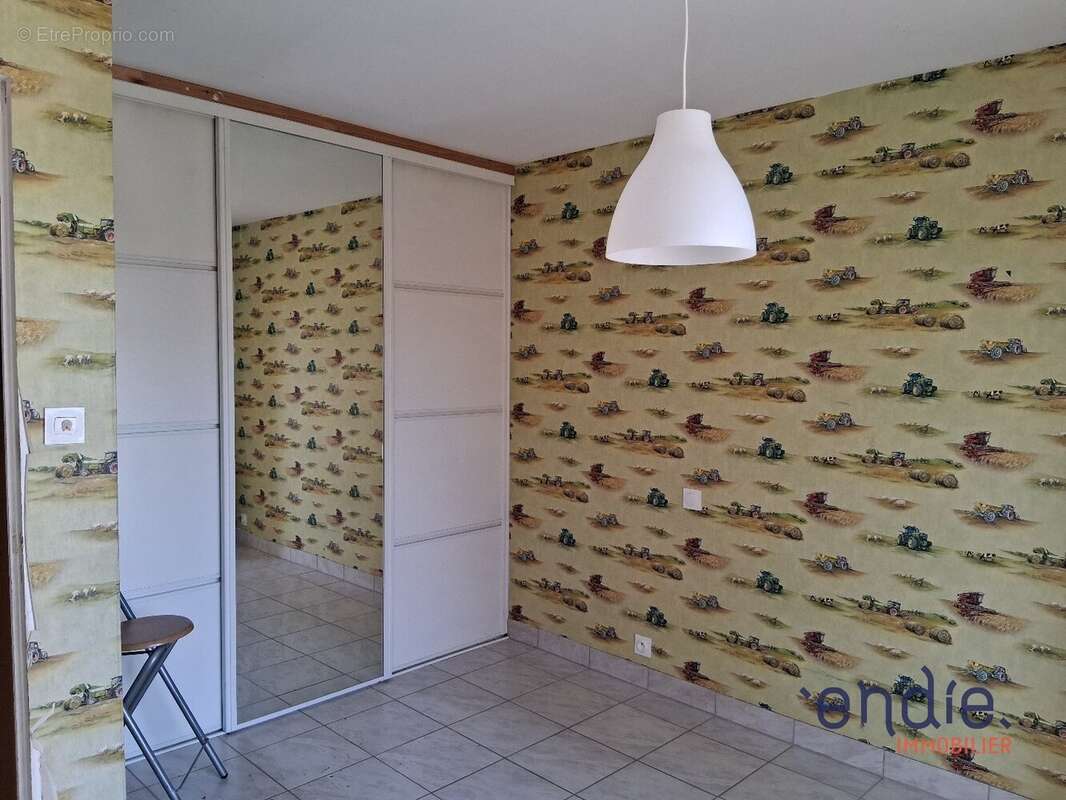 Maison à LOUROUX-DE-BEAUNE