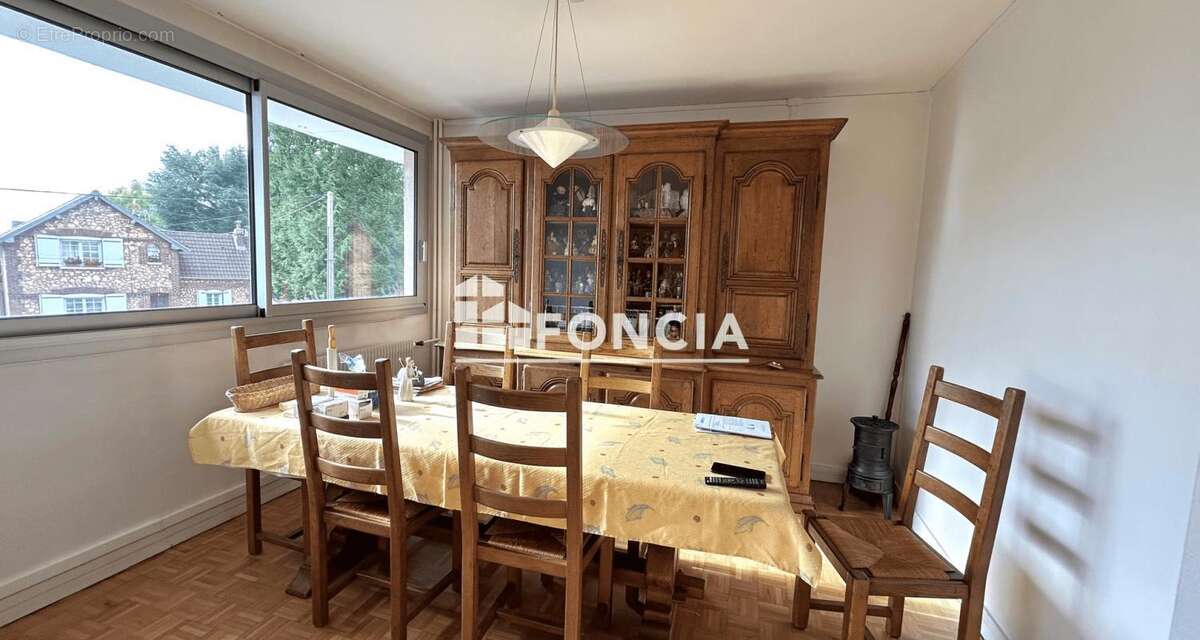 Appartement à MONT-SAINT-AIGNAN