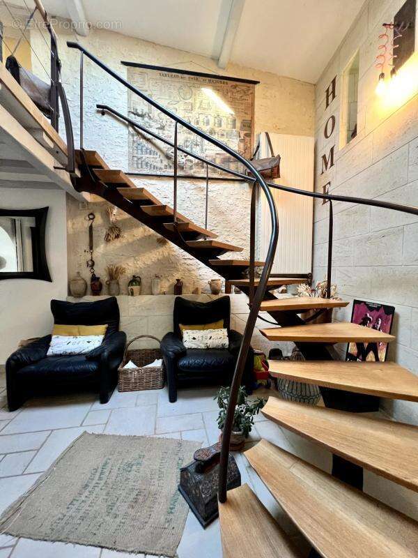 Maison à LE BUISSON-DE-CADOUIN