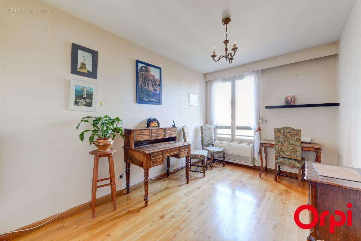 Appartement à CALUIRE-ET-CUIRE