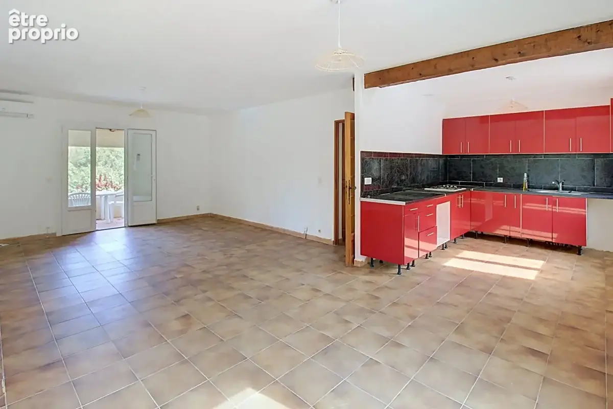 Maison Lorgues de 162 m2 avec piscine 10x6  et garage sur un terrain de 7567m2 - photo 4