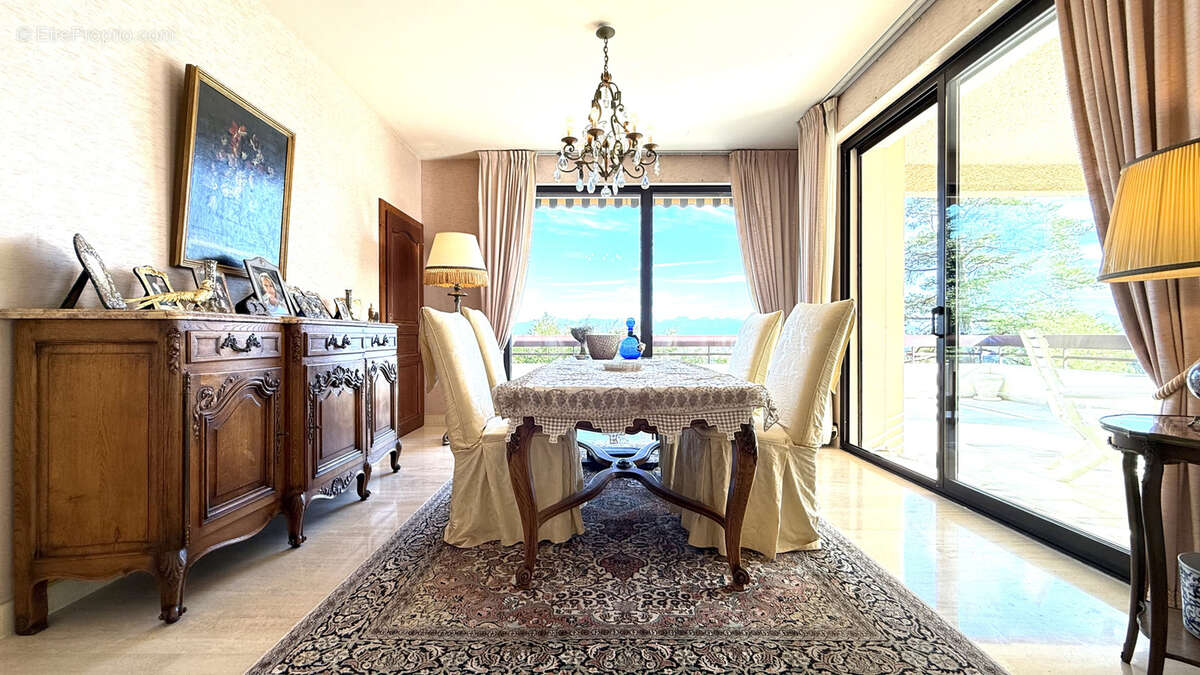 Maison à DIVONNE-LES-BAINS