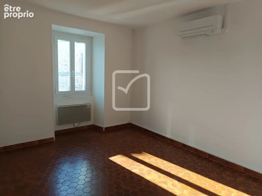 Maison 3 logements, terrasse, garage et place de parking - photo 15
