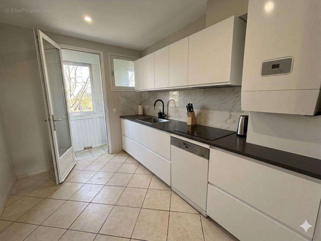 Appartement à BILLERE