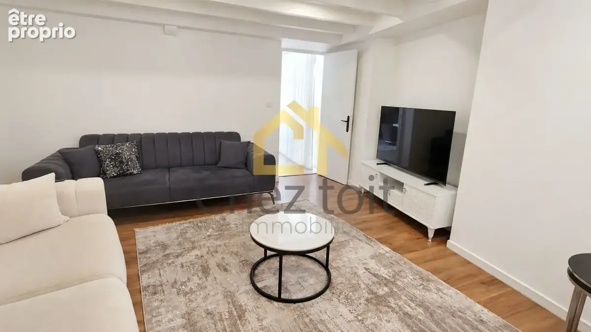 Appartement rénové de 71 m² avec 3 chambres, situé au coeur du Luc. - photo 4