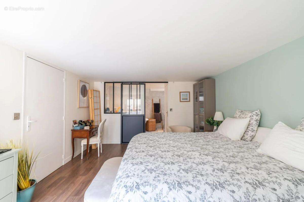 Appartement à SURESNES