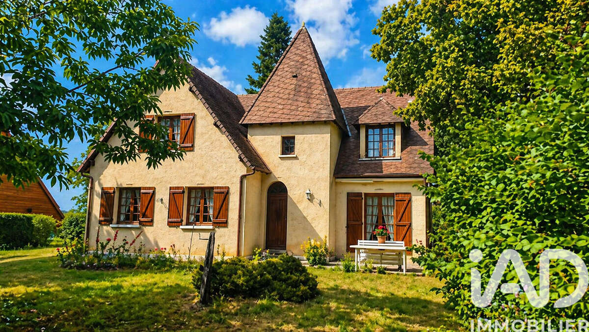 Maison 142 m² à Lavardin  - photo 2